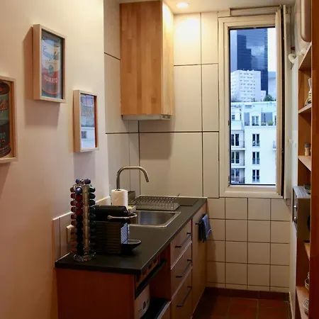 In La Defense Apartamento